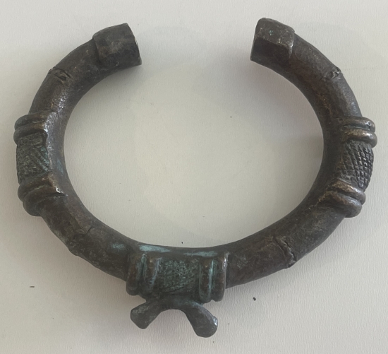 bracelet_manille_monnaie_senoufo_bronze_a_patine_afrique_cote_divoire
