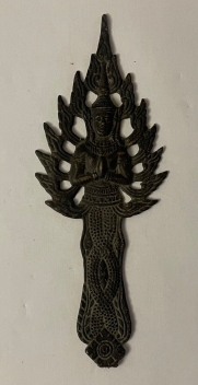 amulette_plaque_votive_a_patine_noire_thailande_ancienne_deesse_xixe