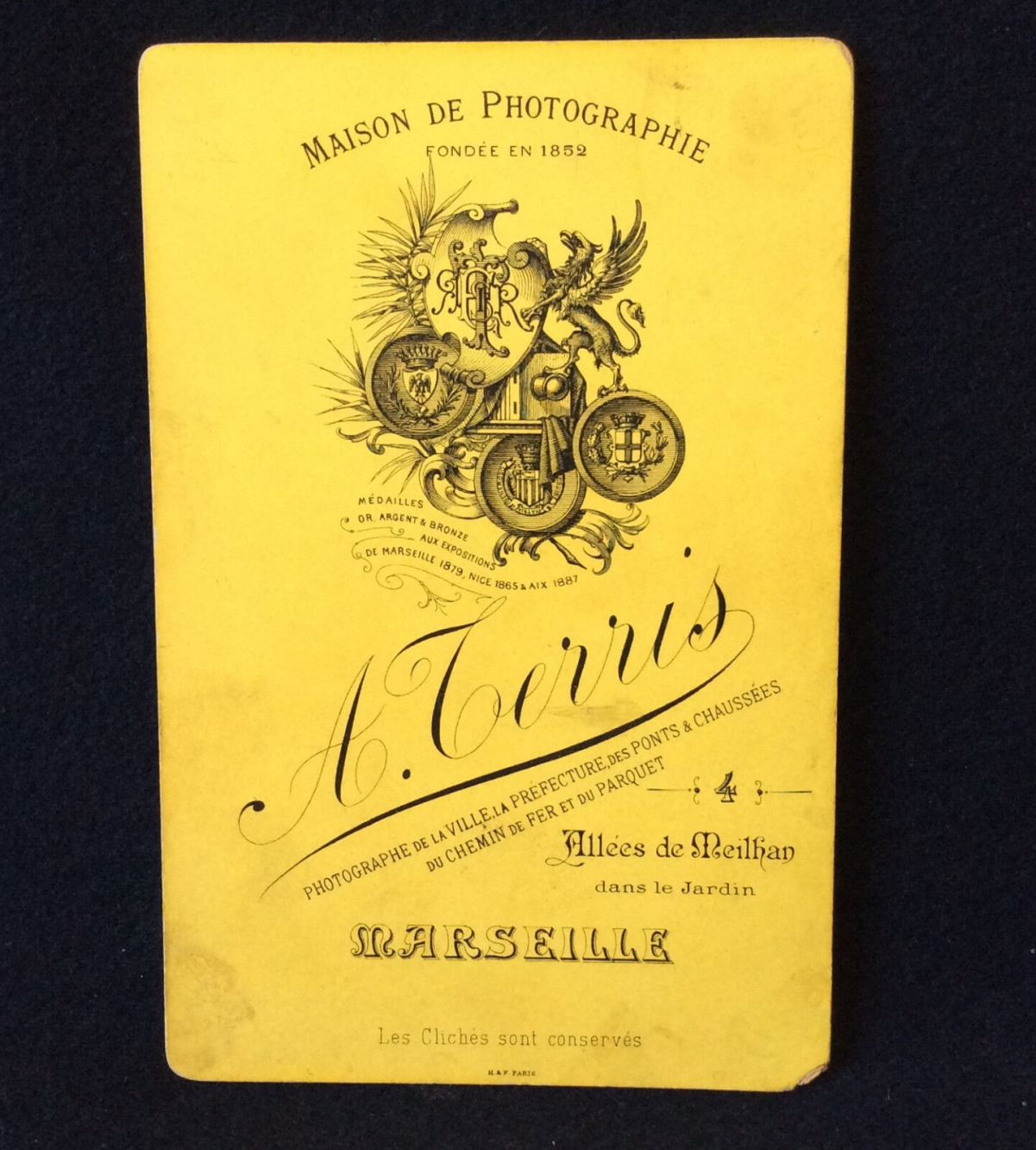 adolphe_terris_marseille_portrait_de_petite_fille_circa_1880_france_photographie