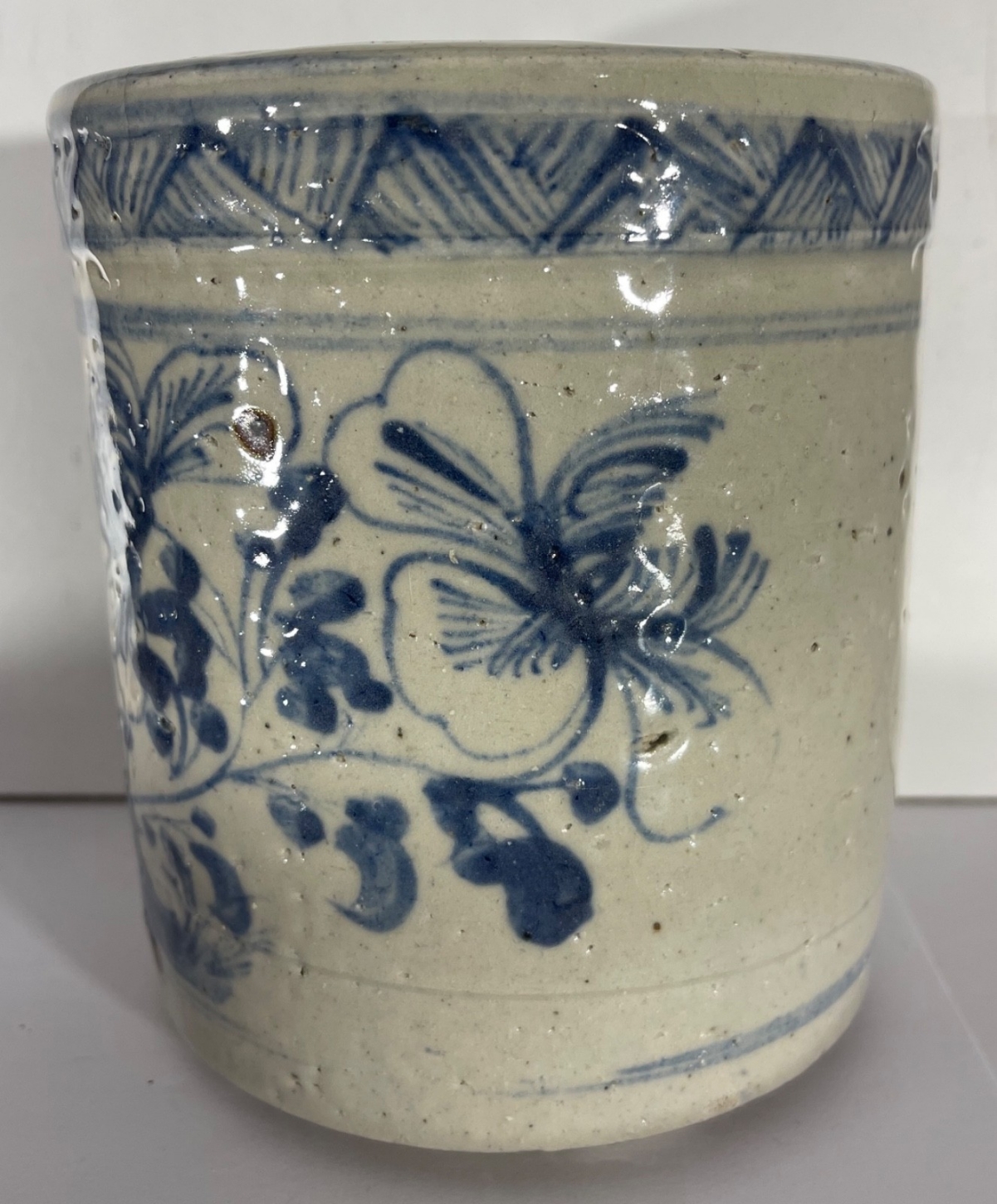 vietnamese_blue_and_white_calligraphy_brush_pot_19th_century_34_5_vietnam