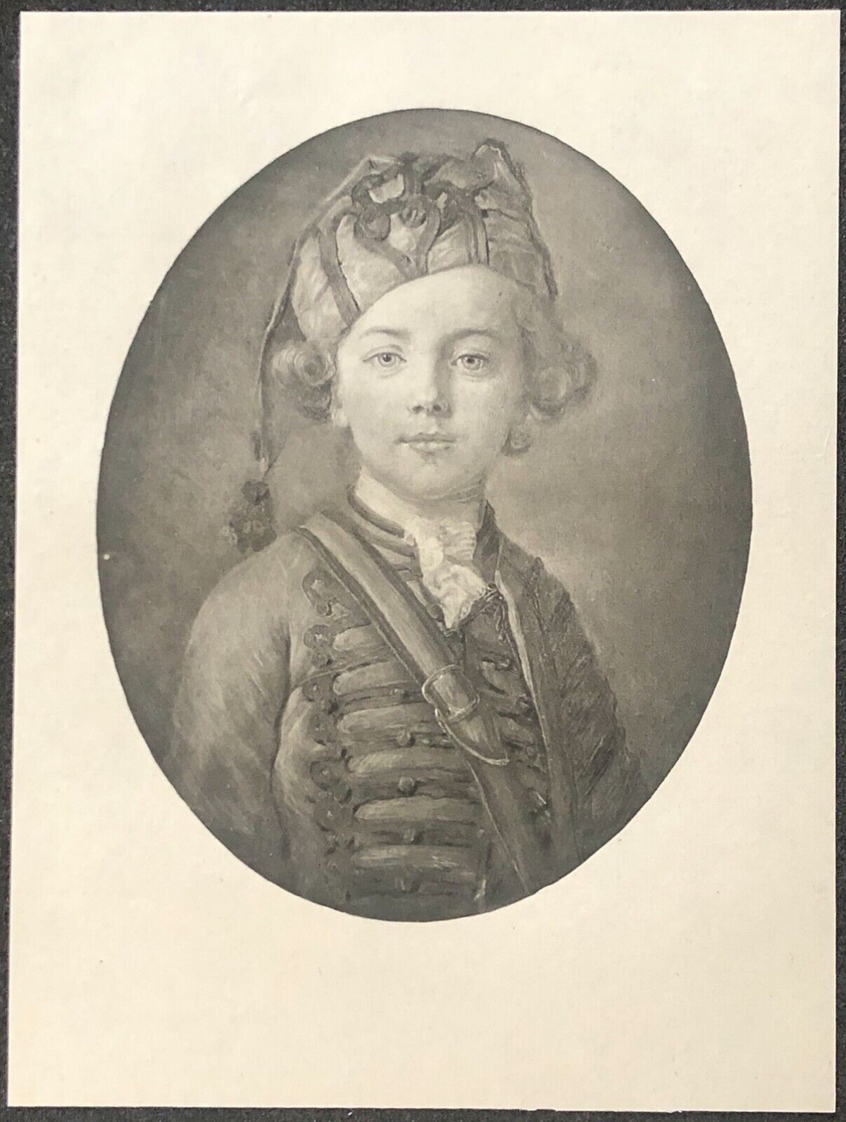 fils_mr_boyer_en_hussard_par_perronneau_1715-1783_heliogravure_sur_japon_1910