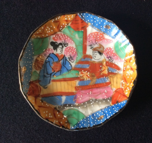 japon__coupelle_porcelaine_a_decor_polychrome_et_emaux_milieu_xxe__japan_asie_asia