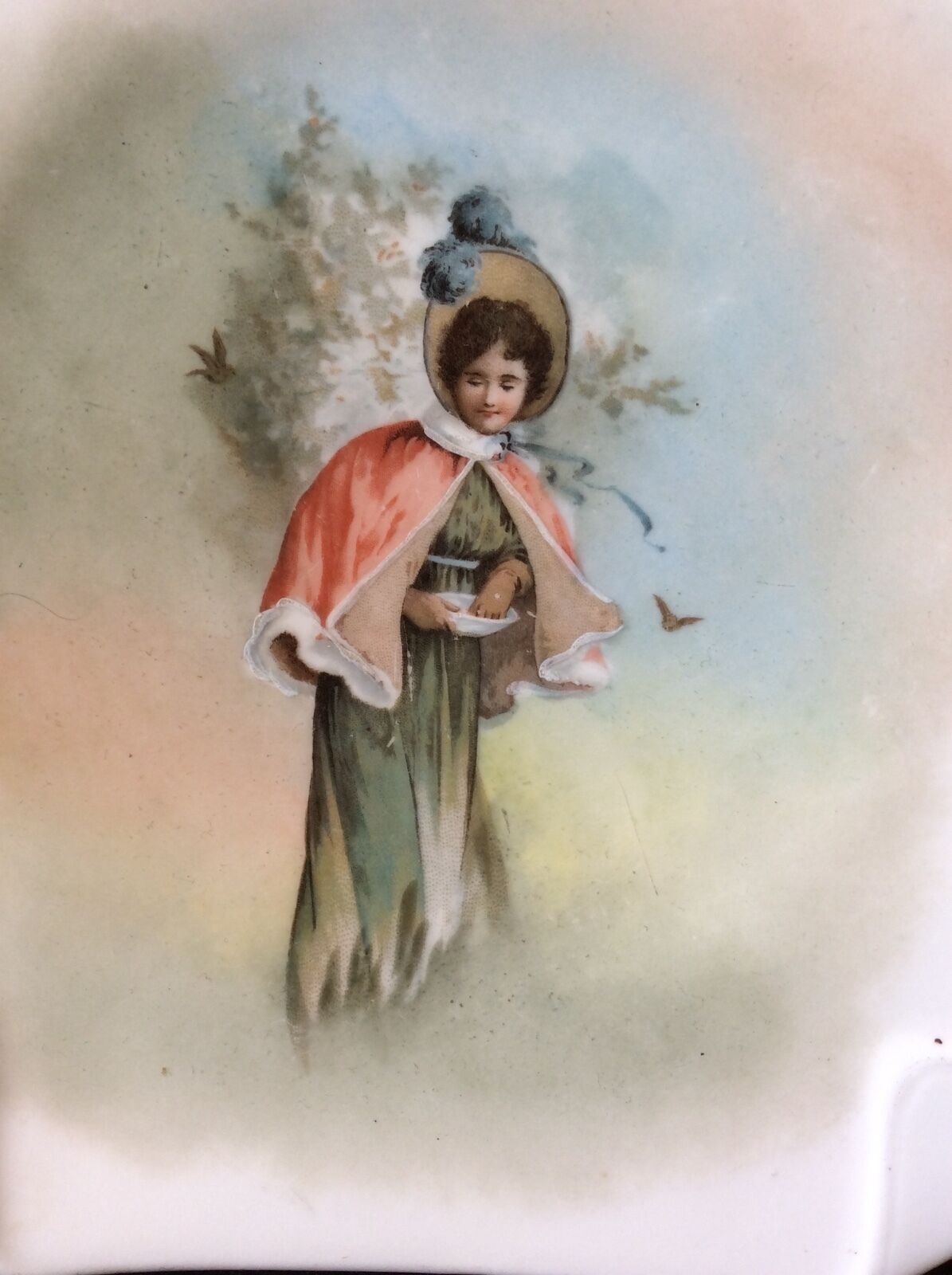 assiette_en_porcelaine_dure_de_paris_circa_1834_galante_a_chapeau_france