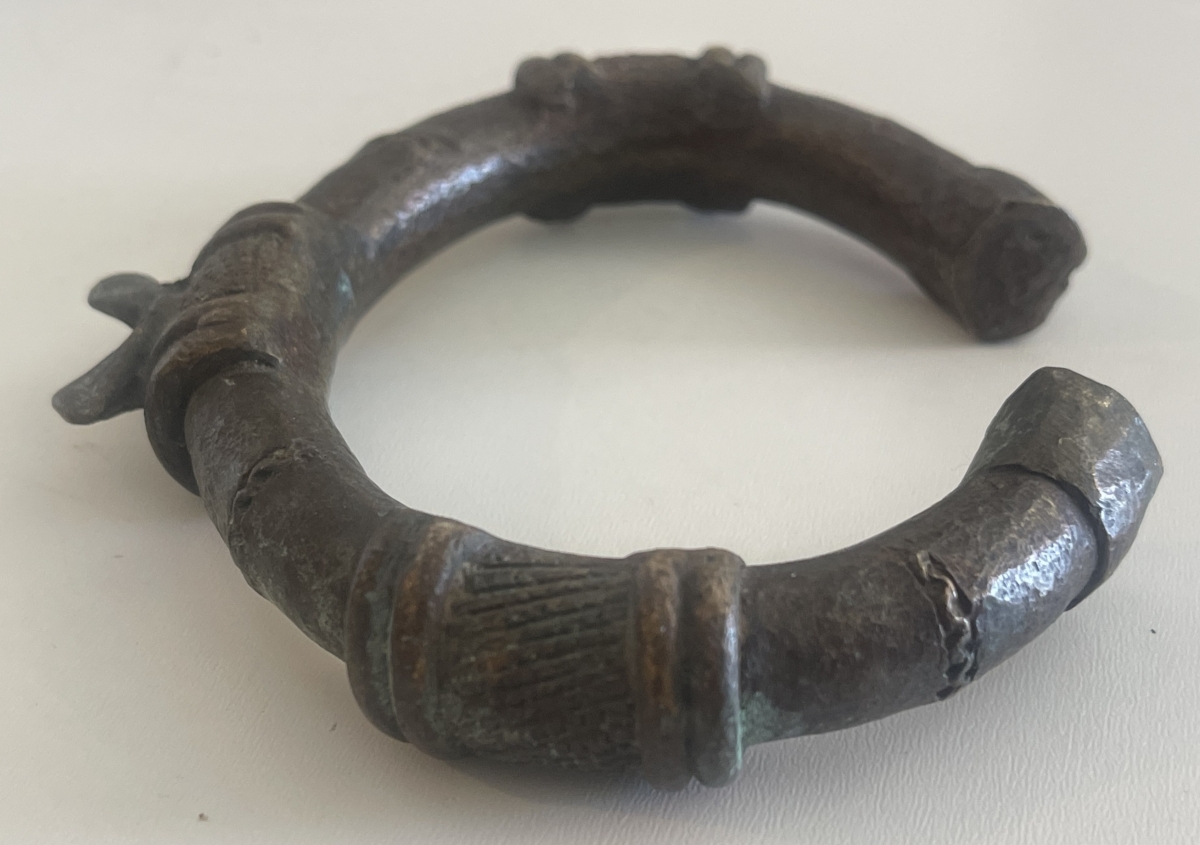bracelet_manille_monnaie_senoufo_bronze_a_patine_afrique_cote_divoire