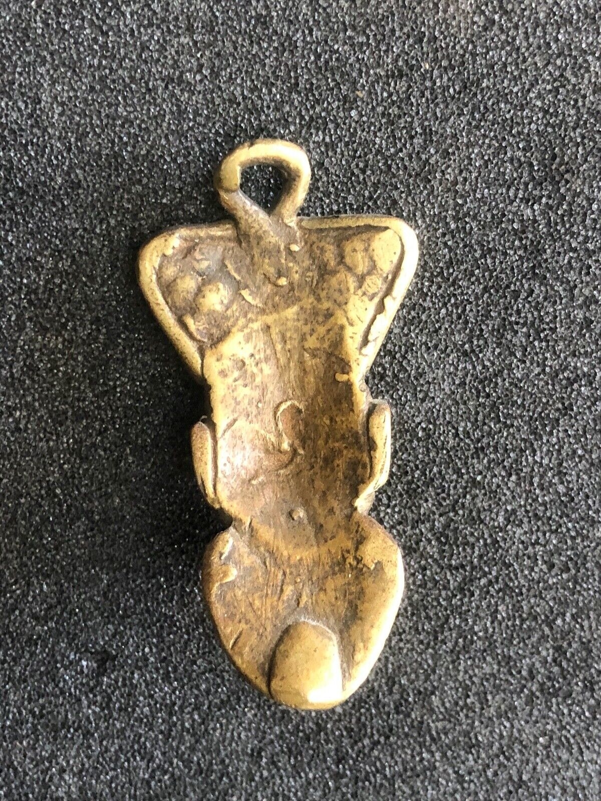 pendentif_passeport_bamoun__cameroun,_minimum_milieu_xxe__afrique_ancetre_bronze_