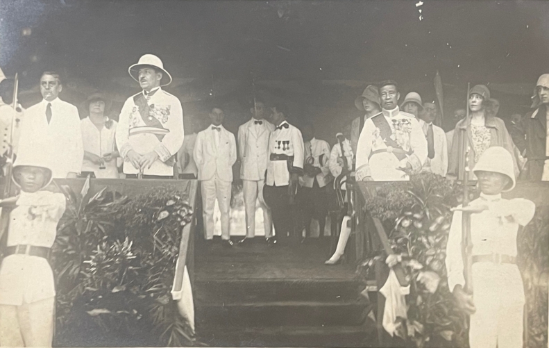 cambodge_roi_preah_bat_sisowath_monivong_1875_-_1941_carte_photographie_c_1925
