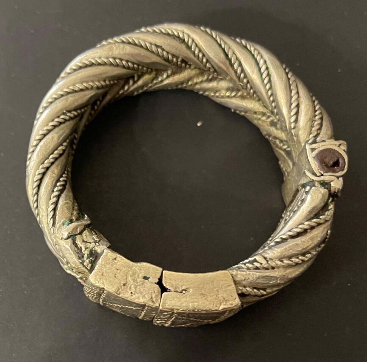 bracelet_amazigh_argente_piece_ethnique_ancienne_afrique_du_nord
