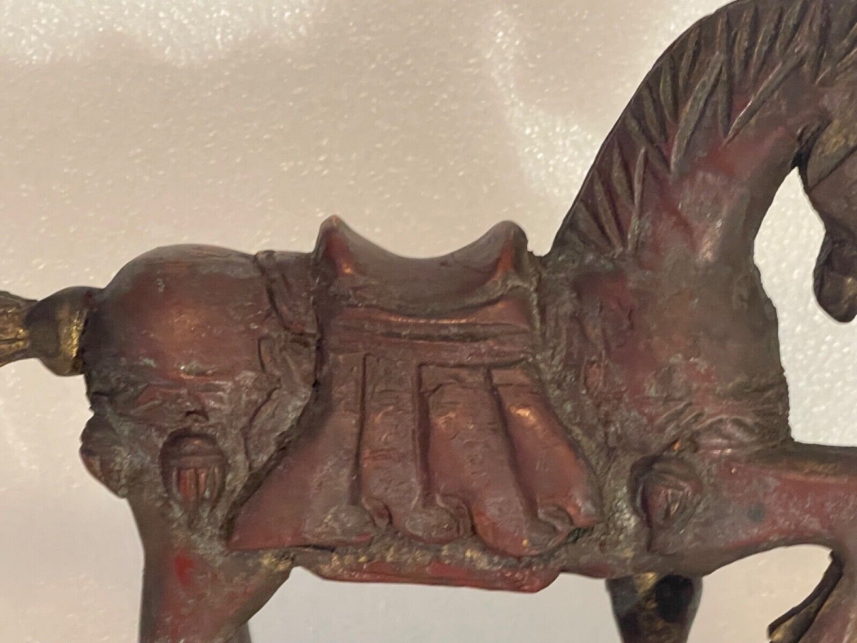 chine_cheval_trace_dorure_en_bois_gout_tang_h_16,5_cm