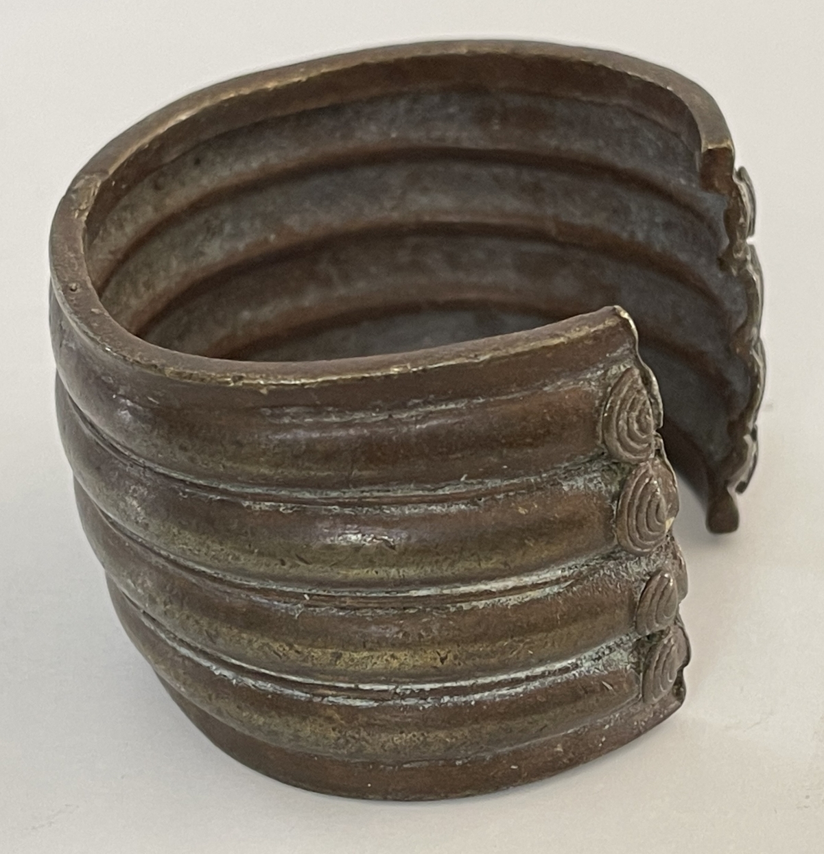 bracelet_alliage_bronzier_ethnie_akan_golfe_de_guinee_afrique_134_grammes