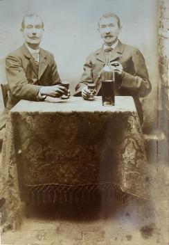 les_buveurs_photographe_joseph_nelles_191_rue_de_villars_denain_vers_1862