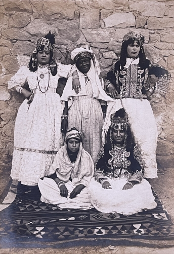 algerie_femmes_amazighs_de_ksar_el_tirage_albumine_16,5_cm_x_11,6_cm_anonyme