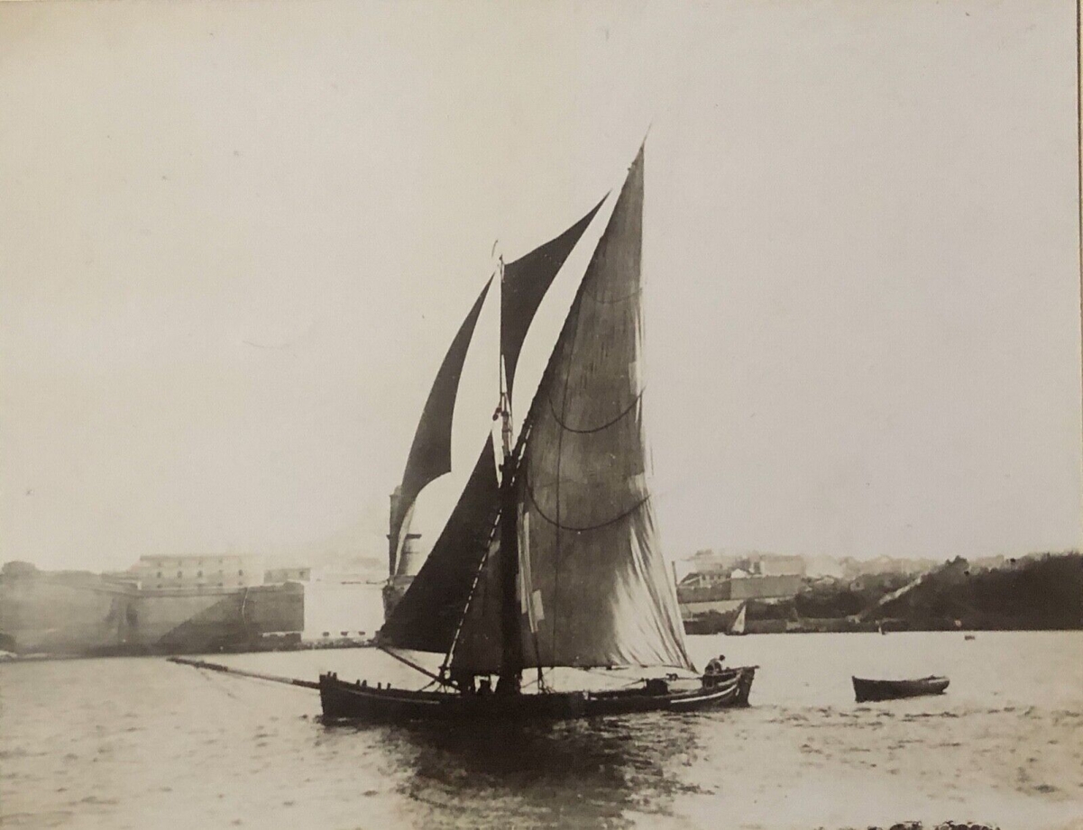 tartane_rentrant_au_port_de_marseille_vers_1910_photographie_provence_marine