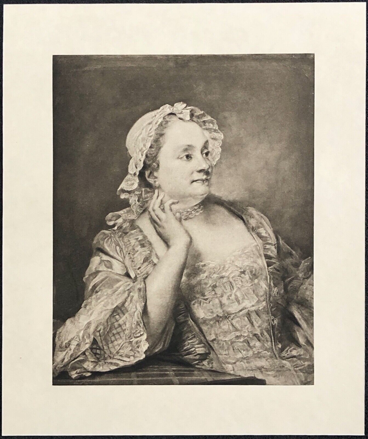mme_pierre_boyer_nee_elisabet_goudal_1727-1804_perronneau_heliogravure_1910
