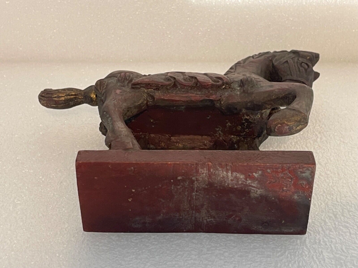 chine_cheval_trace_dorure_en_bois_gout_tang_h_16,5_cm