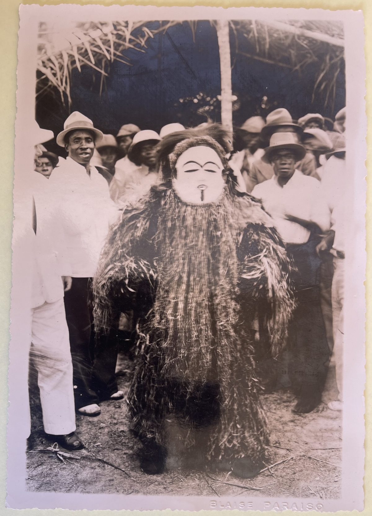 republique_populaire_du_congo_c_1944_blaise_paraiso_1900-1990_danseur_masque