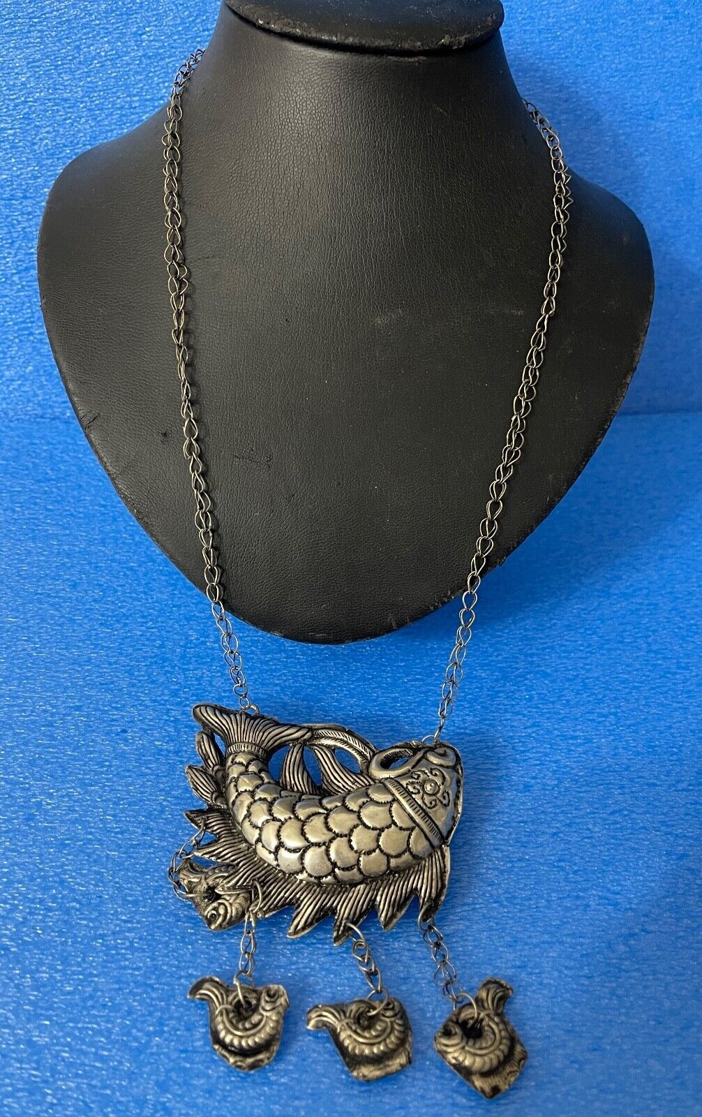 pendentif_grelot_chine_poisson_miao_xxe_symbole_feminin_de_fertilite