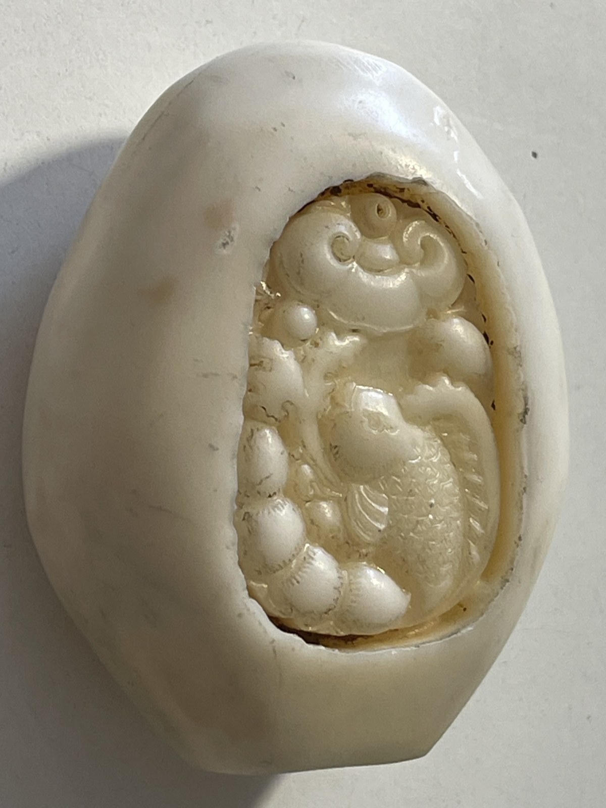 chinese_carp_relief_carving_in_creamy_white_translucent_stone_???_365_g