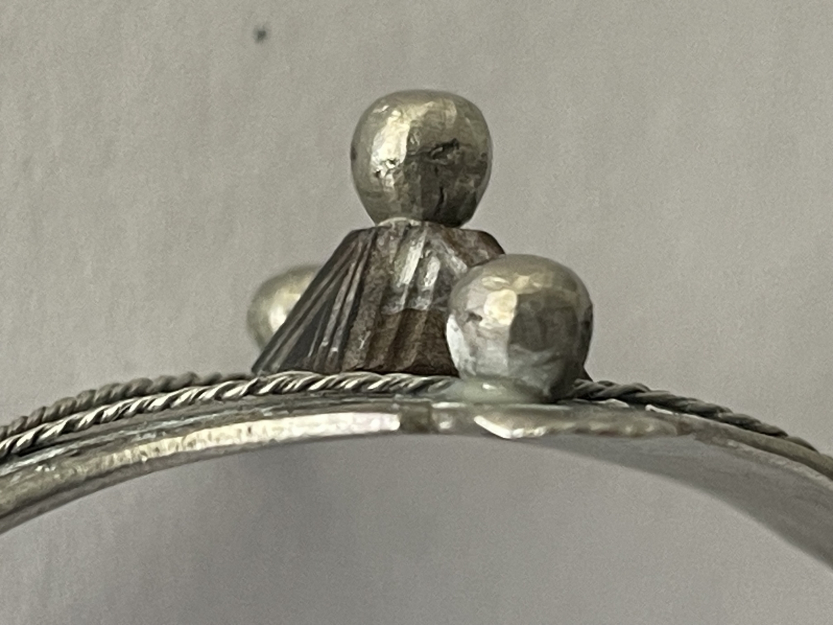 bracelet_berbere_amazigh_ancien_et_rare_technique_mixte_metal_et_bois