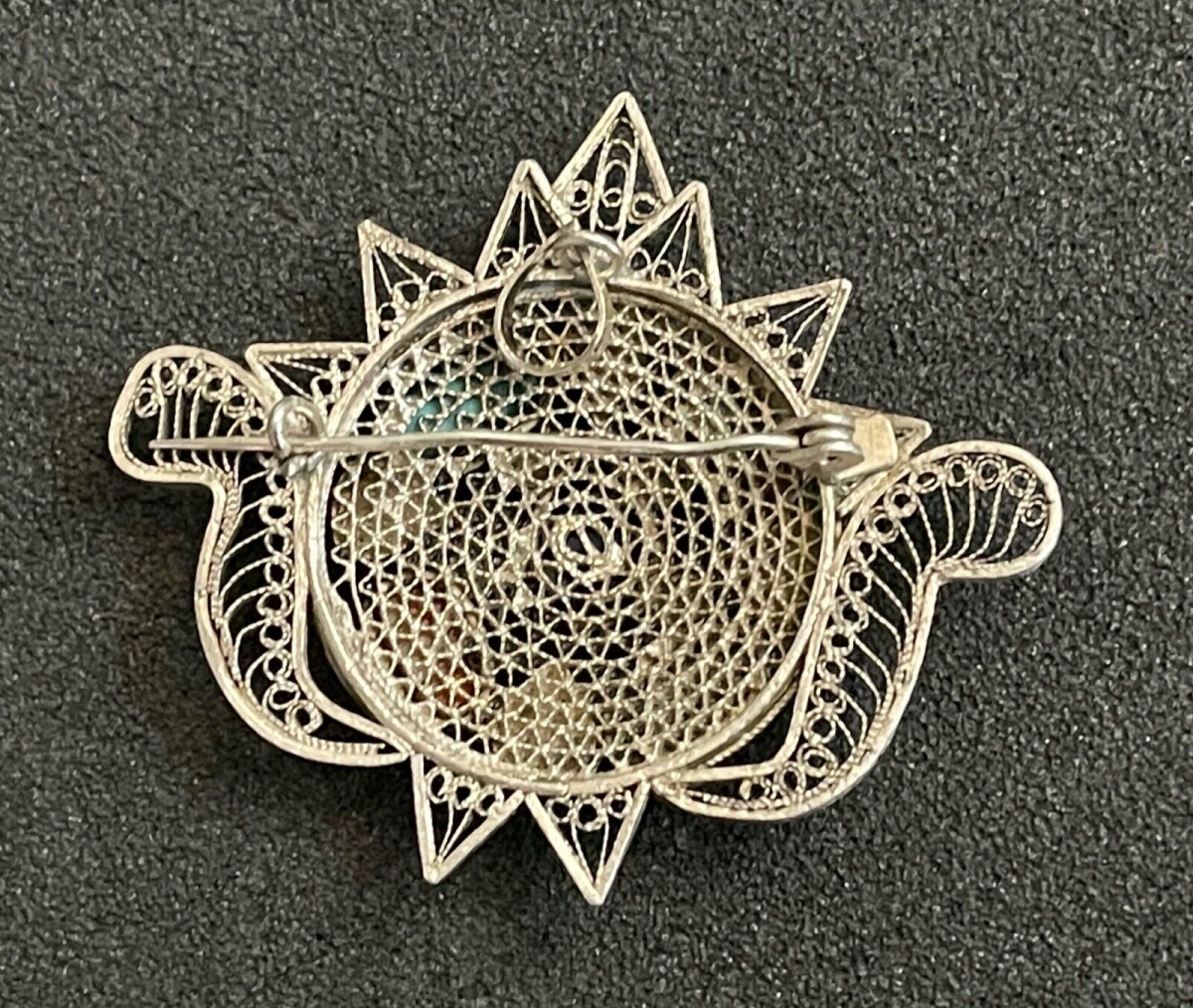 broche_pendentif_algerie_kabylie_5,9_cm_par_5_cm_afrique