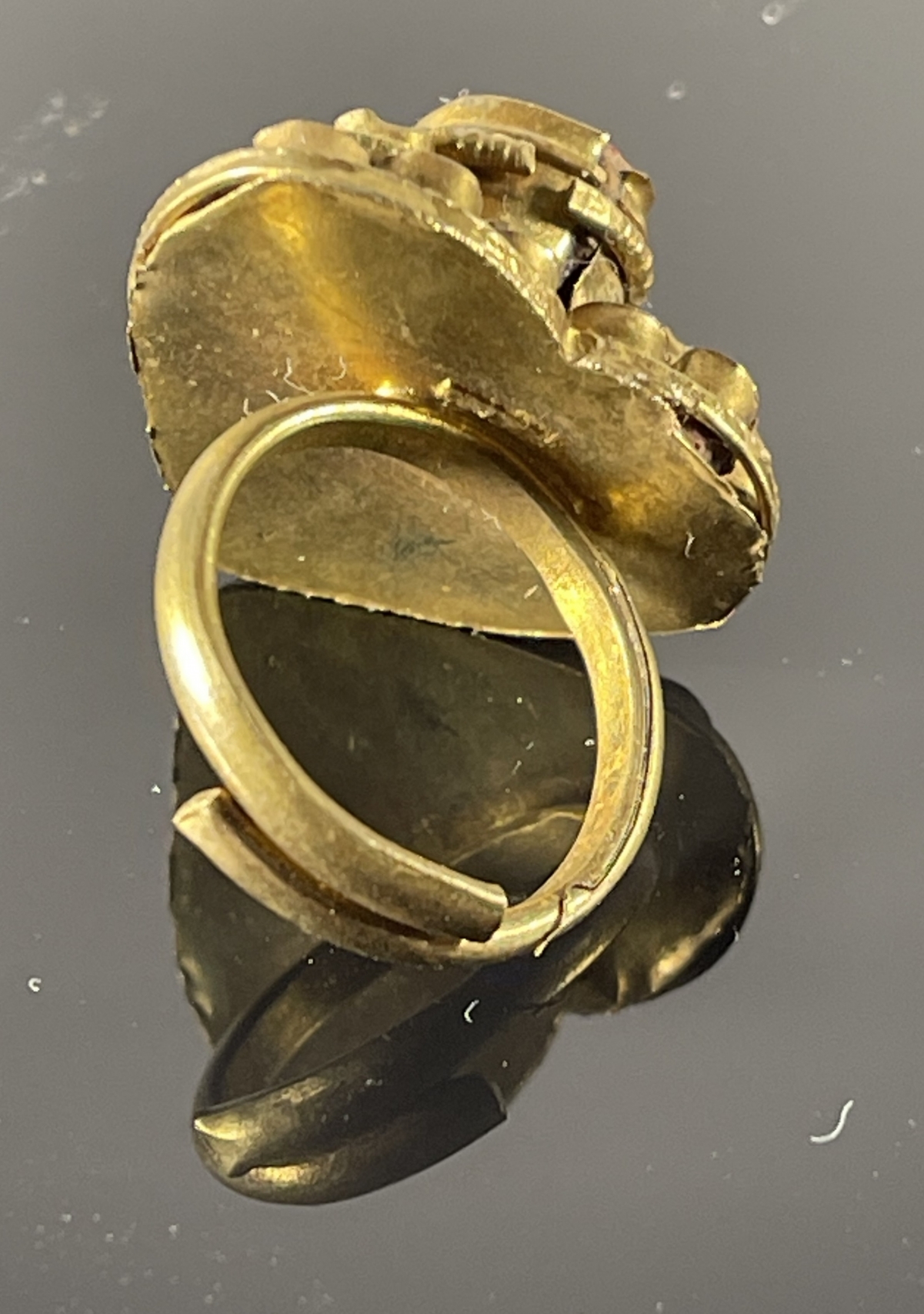 afghanistan_bague_coeur_vers_1960_bijoux_ethnique_afganistan_noir_et_rouge