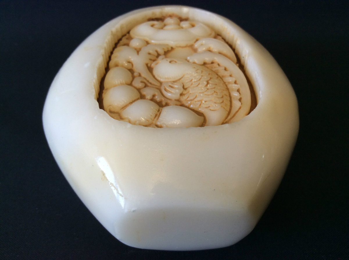 chinese_carp_relief_carving_in_creamy_white_translucent_stone_???_365_g