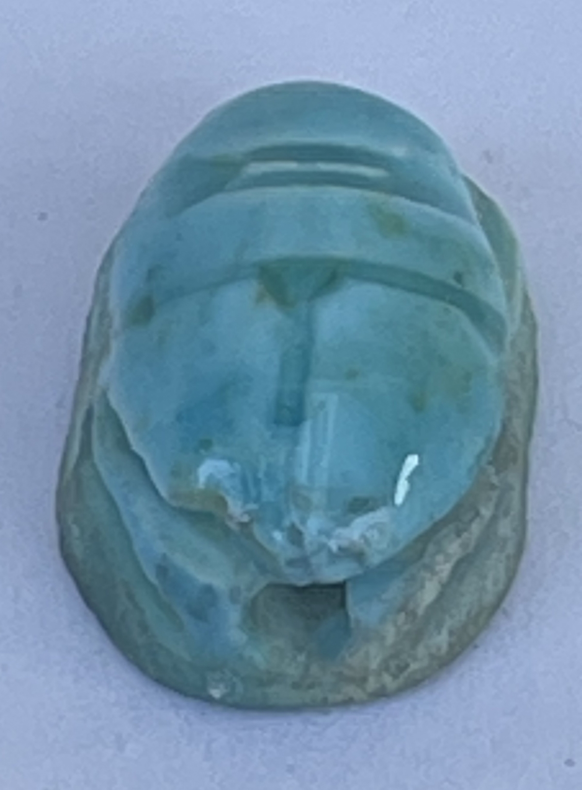 scarabee_perle_symbole_dans_legypte_antique_embleme_protecteur_pour_les_vivants