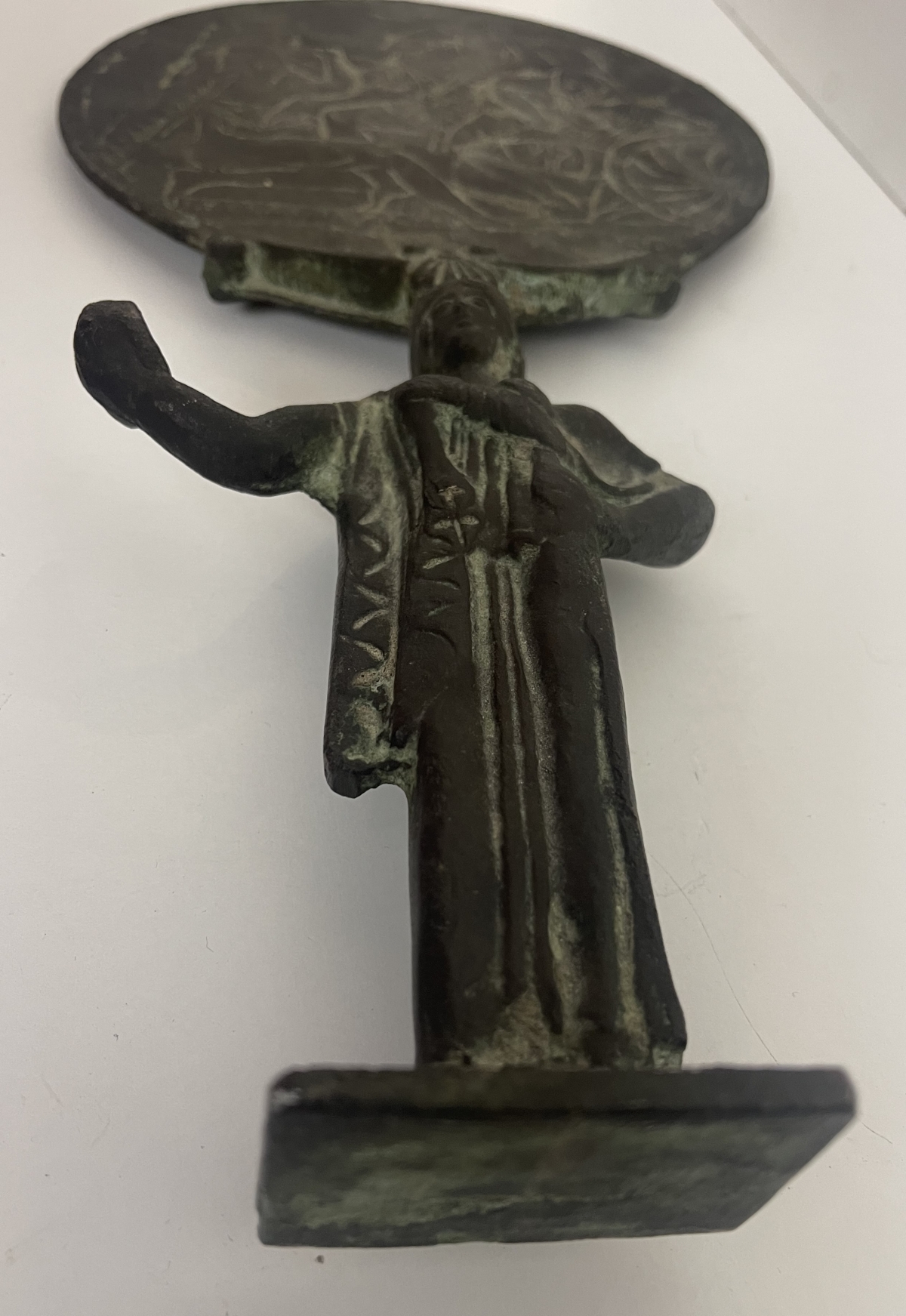 miroir_a_pied_etrusque_en_bronze_grave_italie_copie_xxe_hauteur_37,8_cm