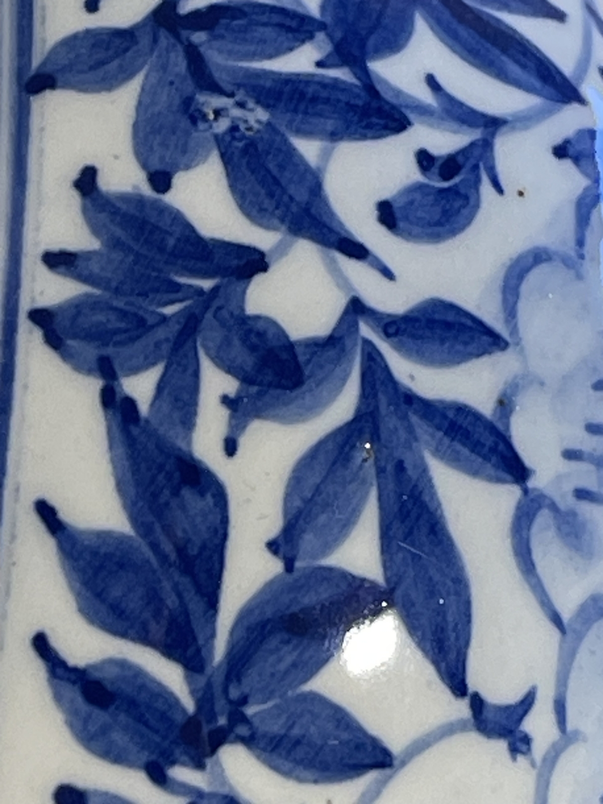 blue_and_white_porcelain_vase_chinese_19th_century_china_chine