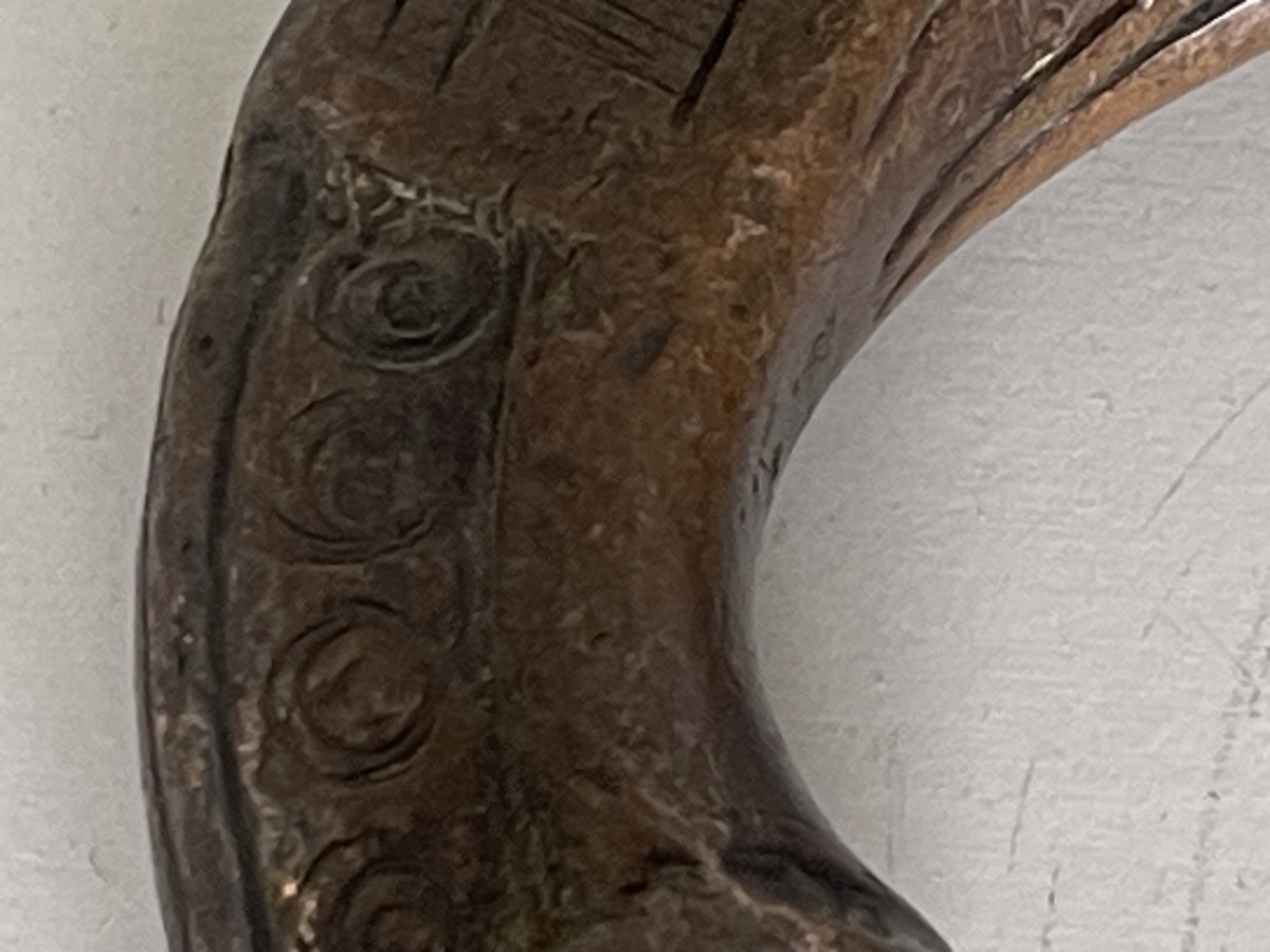 bracelet_monnaie_mondua_nigeria_bronze_corps_torsade_manille