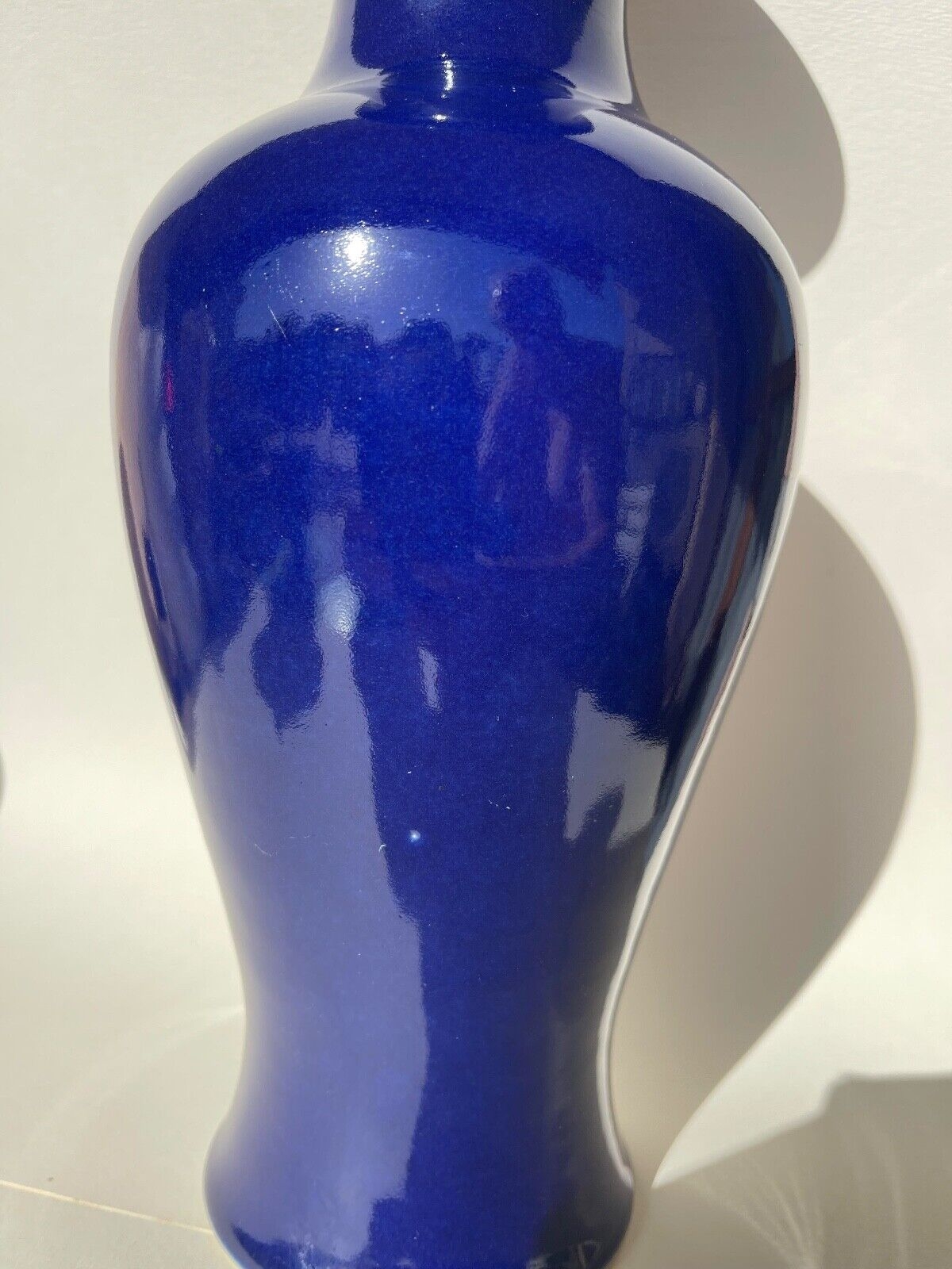 vase_balustre_aubergine_dynastie_qing_cachet_sous_couverte_qianlong_chine