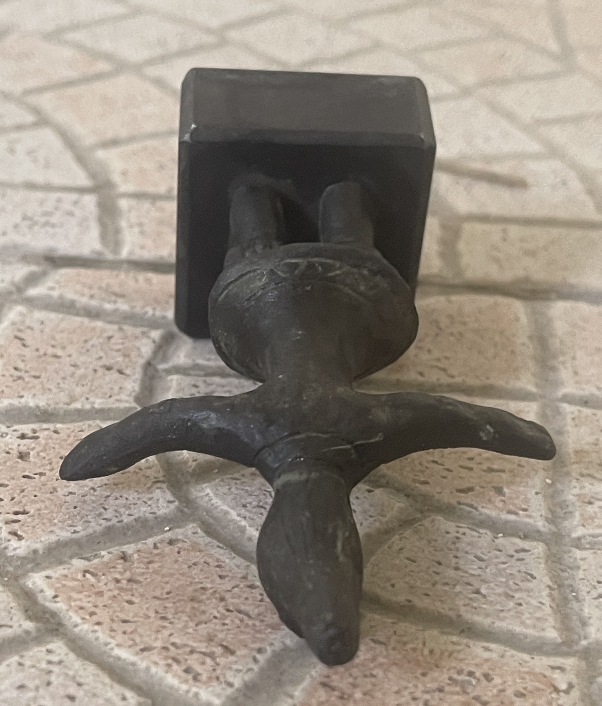 pretresse_vers_venise_statuette_petit_bronze_patine_brune_italie_copie