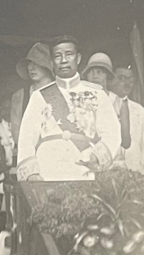 cambodge_roi_preah_bat_sisowath_monivong_1875_-_1941_carte_photographie_c_1925