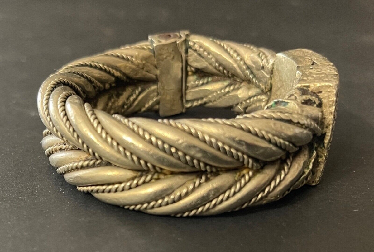 bracelet_amazigh_argente_piece_ethnique_ancienne_afrique_du_nord