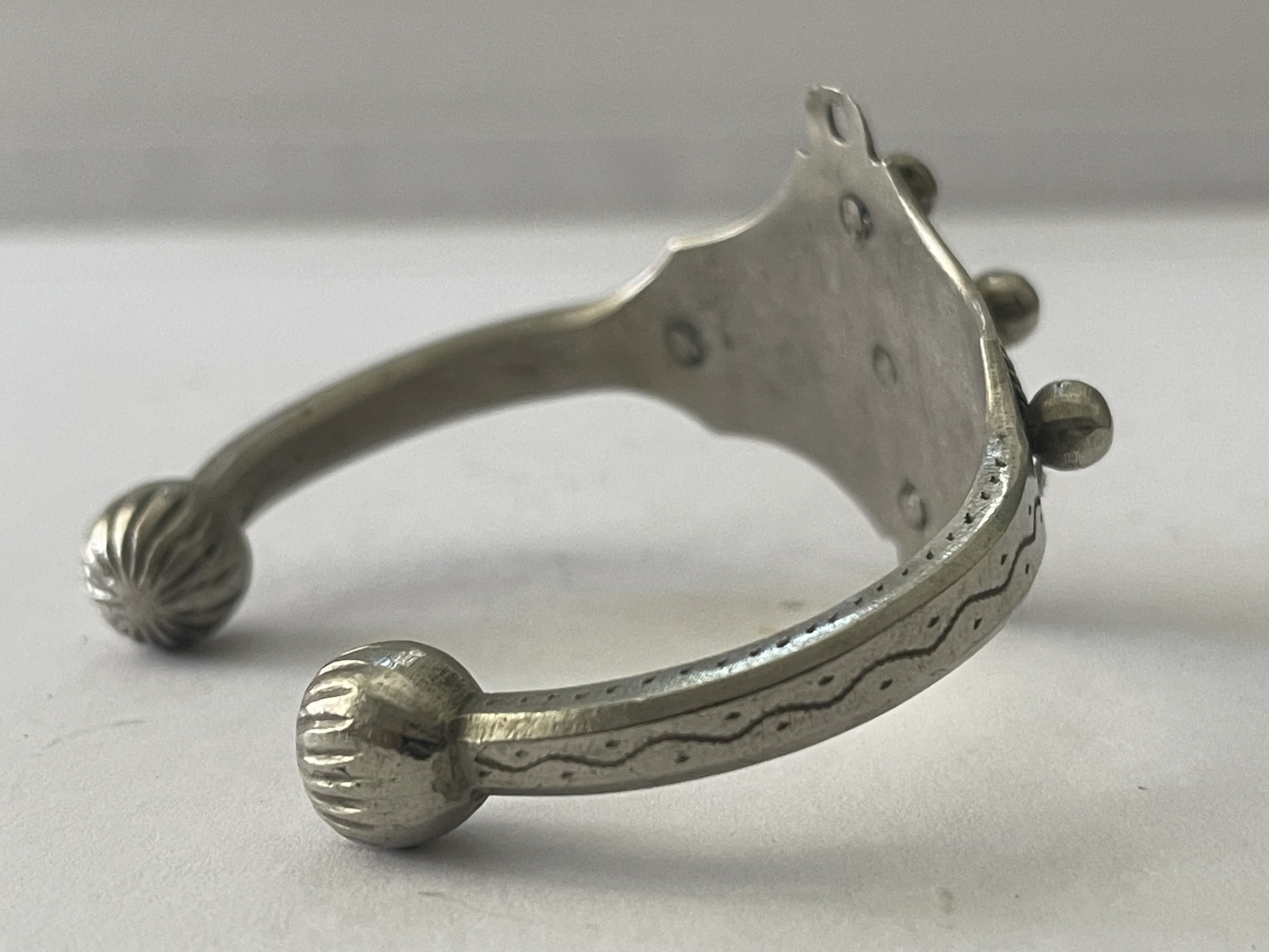 bracelet_berbere_amazigh_ancien_et_rare_technique_mixte_metal_et_bois