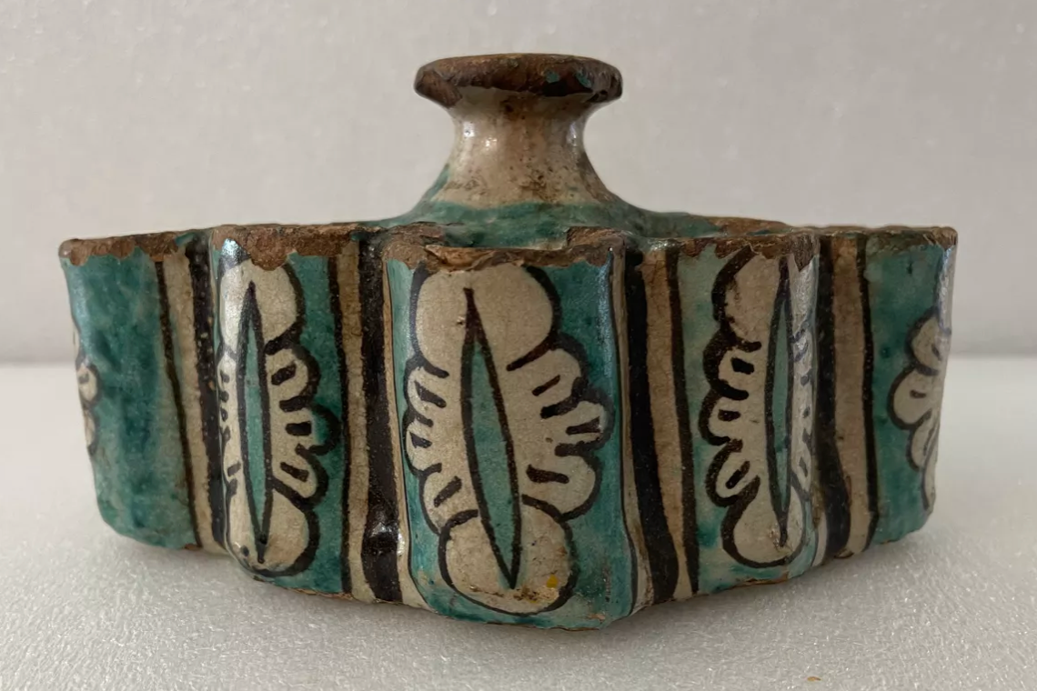 encrier_a_9_godets_denlumineur_xviii_debut_xix,_maroc_fes