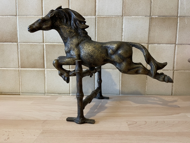 equitation_cheval_saut_dobstacle_bronze_articule_hauteur_29,5_cm_5kg780_anonyme