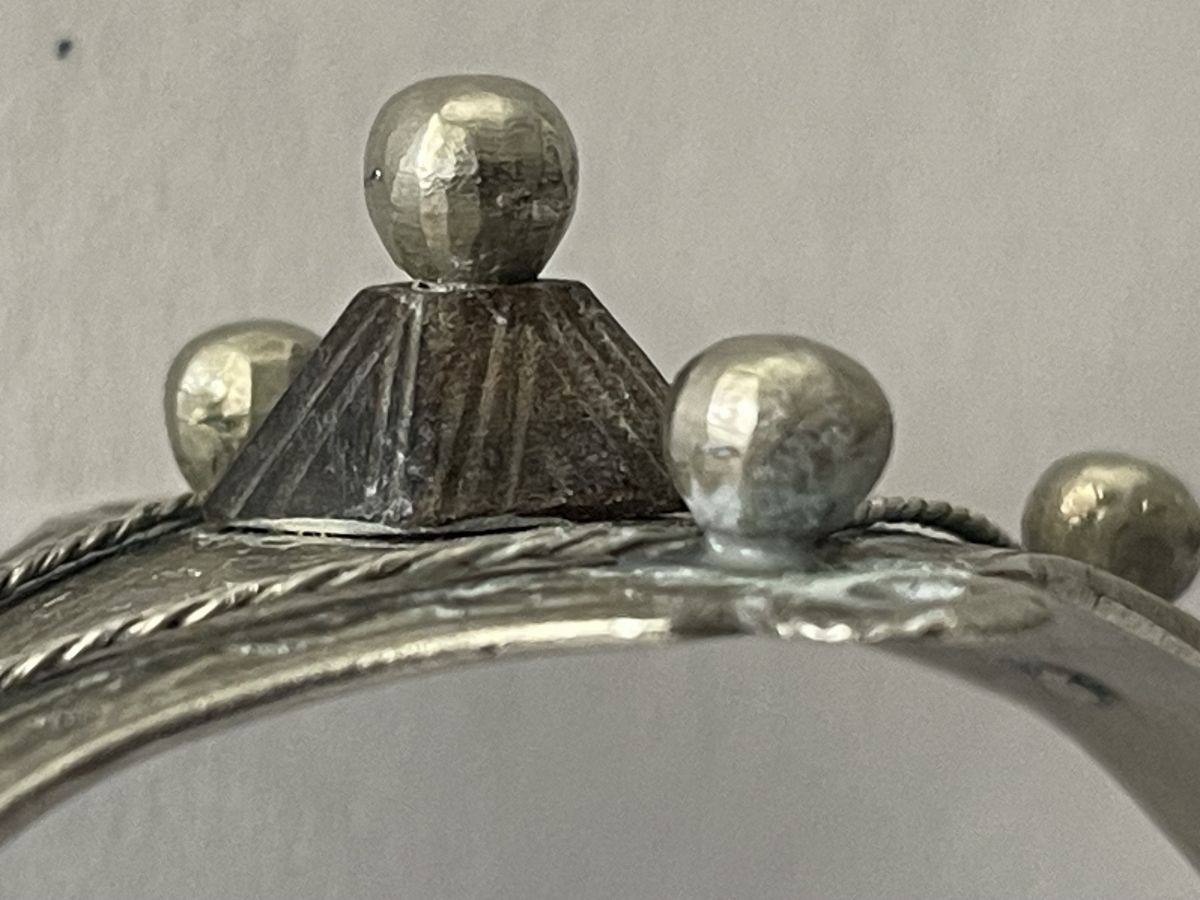 bracelet_berbere_amazigh_ancien_et_rare_technique_mixte_metal_et_bois
