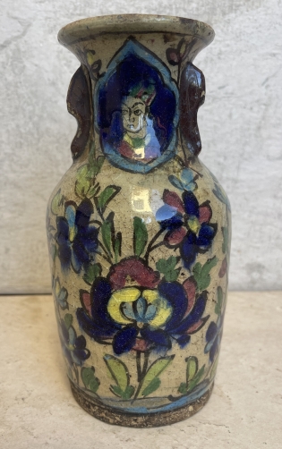 turquie_iznik_nicee_bouteille_ceramique_siliceuse_decor_floral_et_portraits