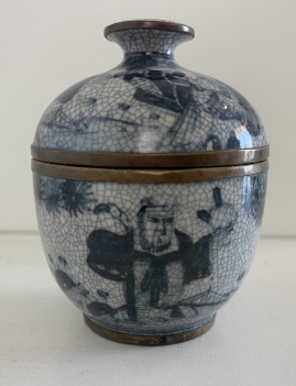 chine_pot_gout_ming_gout_jiaqing_blanc_bleu