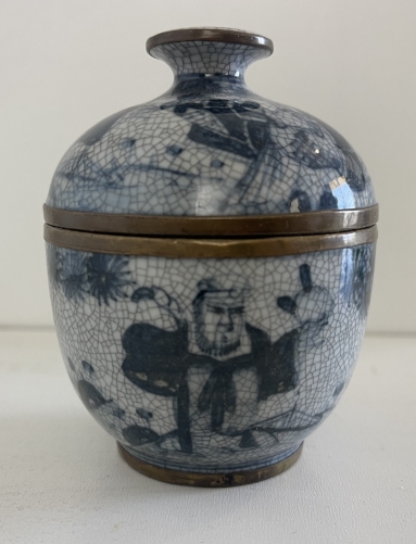 chine_pot_gout_ming_gout_jiaqing_blanc_bleu