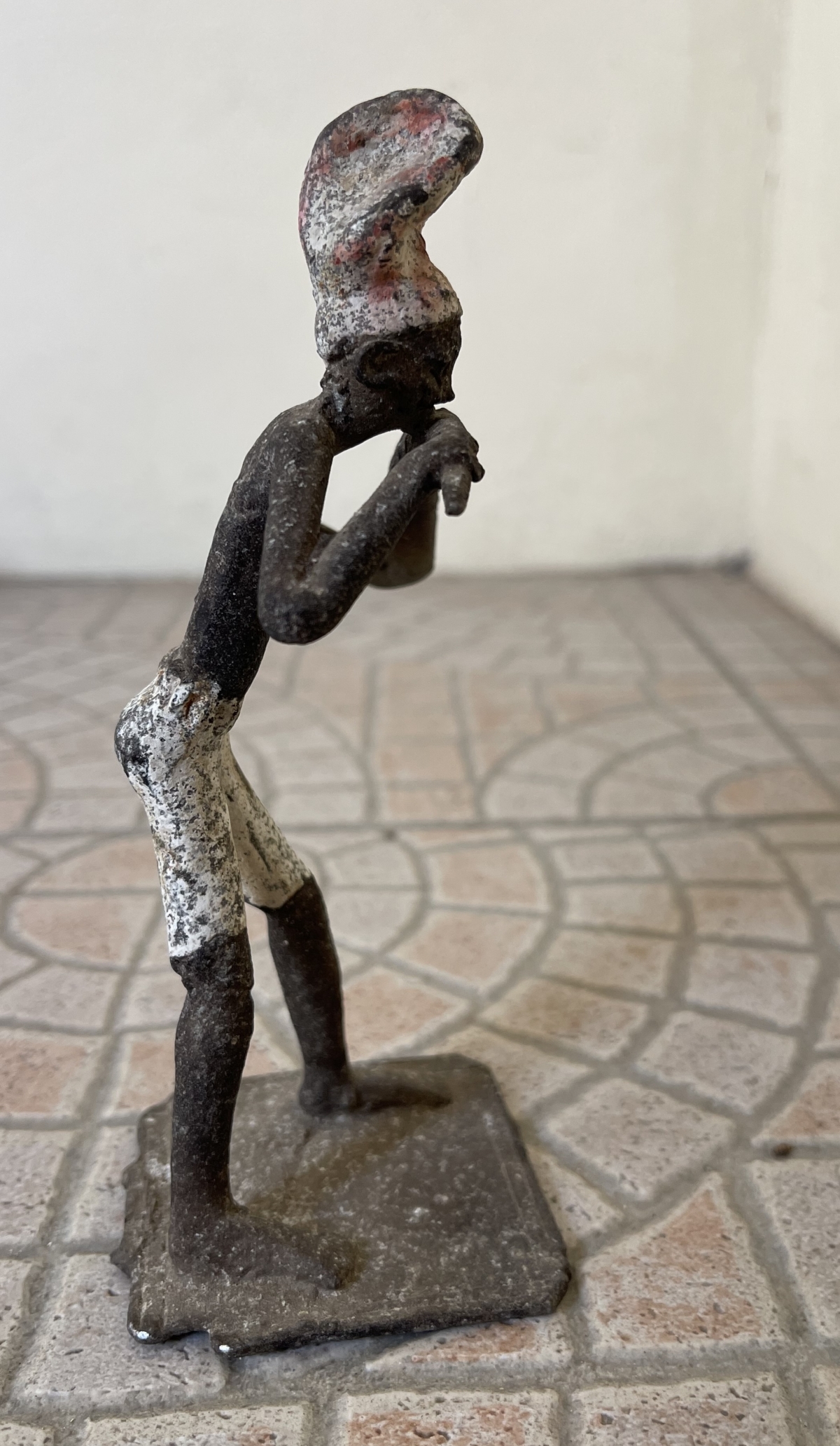 figurine_aluminium_milieu_xxe_h_14,9_cm_musicien_afrique_olifant