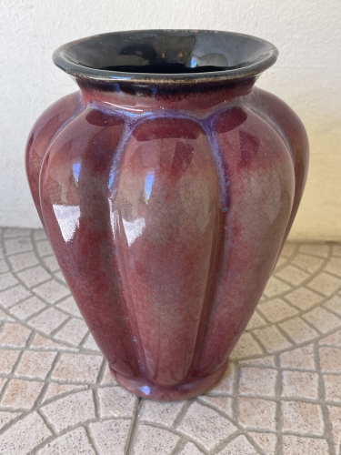 chine_vase_godronne_sang_de_b??uf_flamme_h_22,8_cm