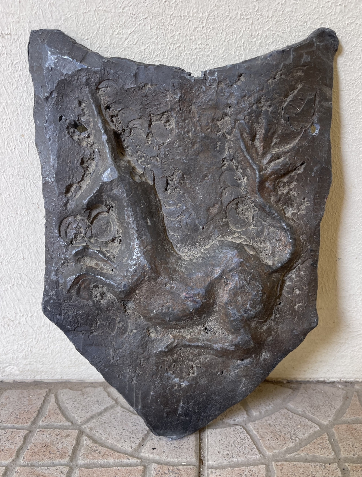 blason_en_plomb_haute_epoque_licorne_unicorne_saint-lo_?_vente_en_france_seule
