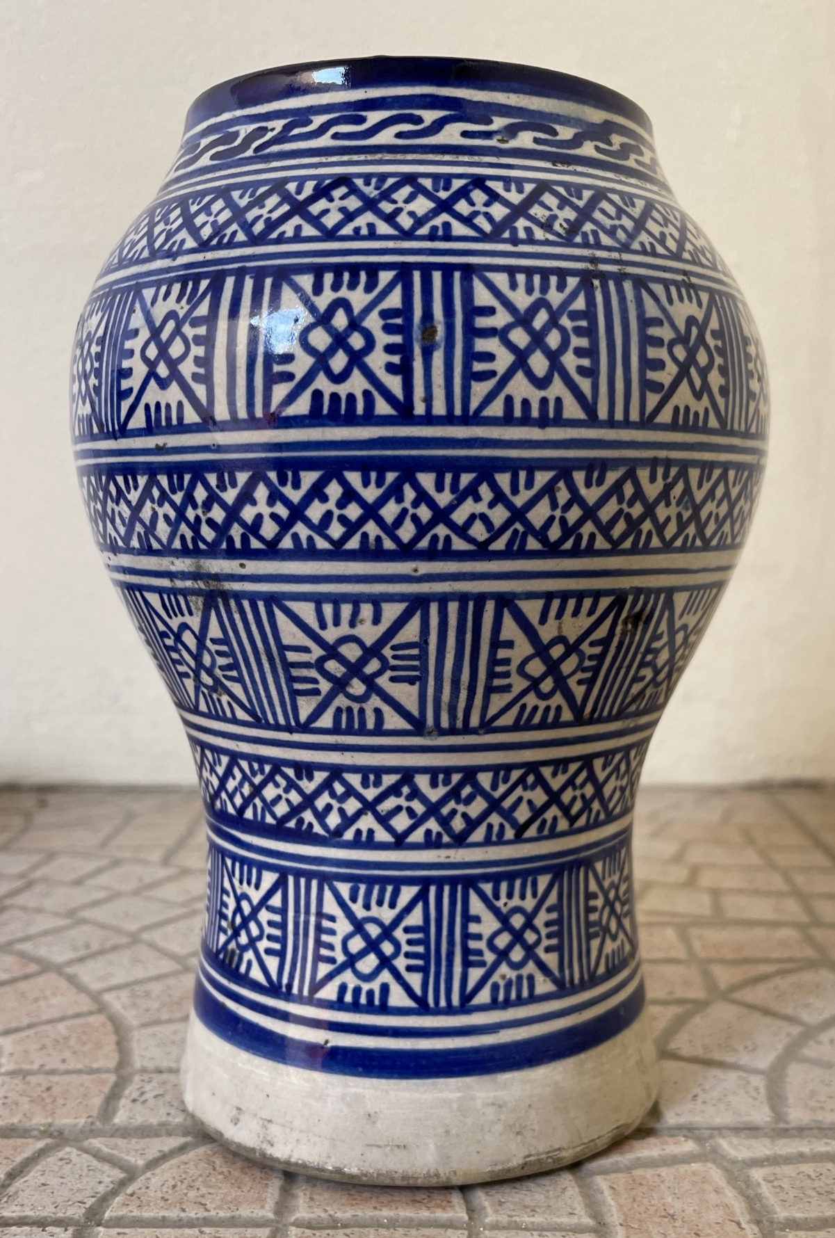 maroc_fes_xxe_vase_balustre_signe_du_maitre_serghini_hauteur_21_cm_776_grammes