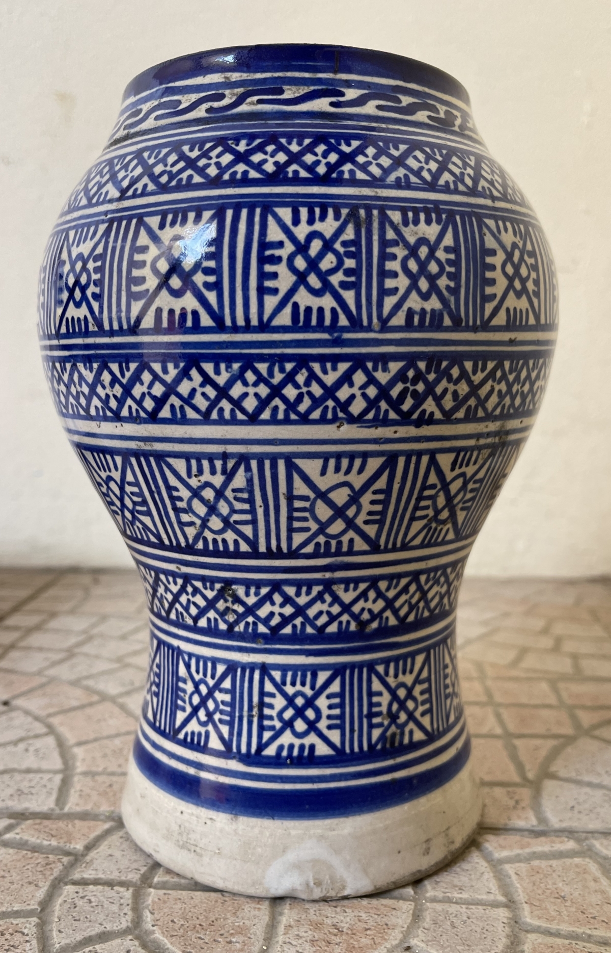 maroc_fes_xxe_vase_balustre_signe_du_maitre_serghini_hauteur_21_cm_776_grammes