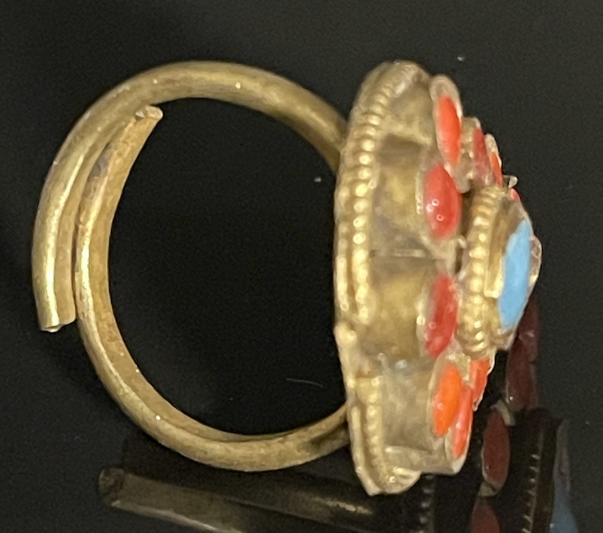 afghanistan_bague_vers_1960_bijoux_ethnique_afganistan_rouge_et_bleu