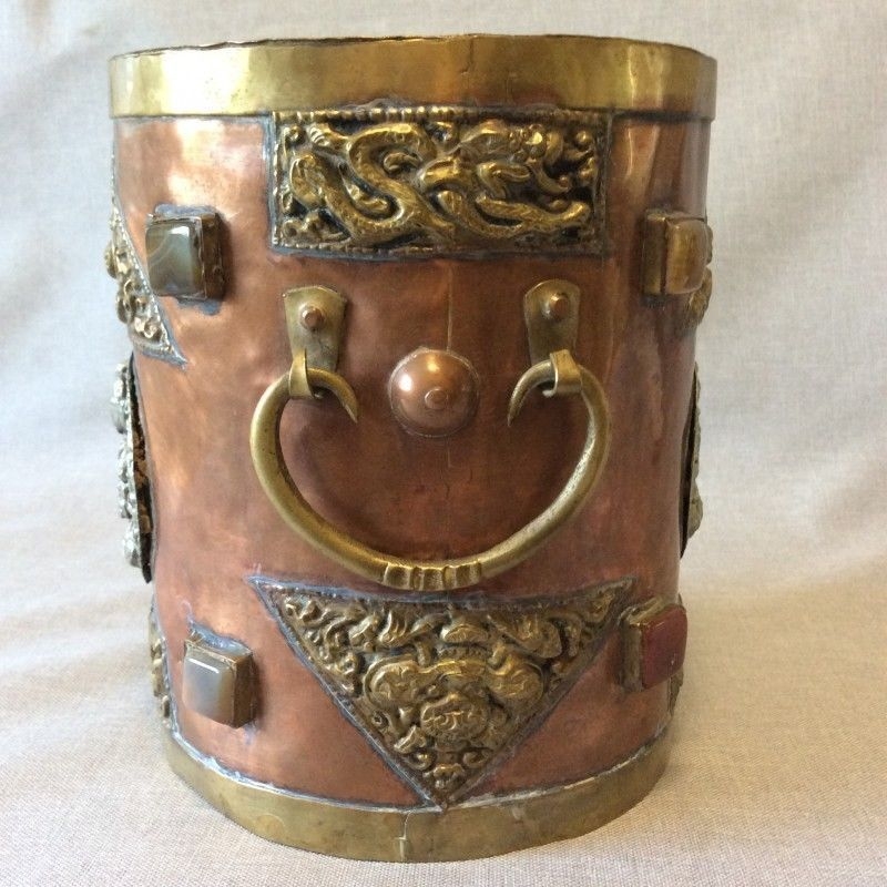 grand_pot_rituel_a_encens_de_ceremonie_bouddhisme_bouddhiste_