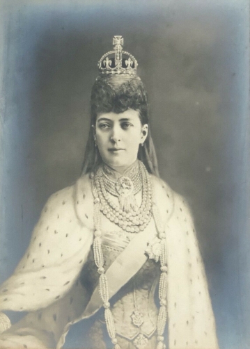 alexandra_de_danemark_reine_du_royaume-uni_imperatrice_des_indes_albumine_1863