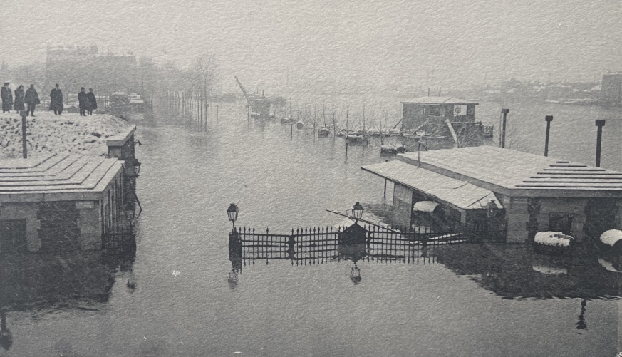 paris_inondation_de_la_rue_de_la_porte_de_bercy_heliogravure_de_1910