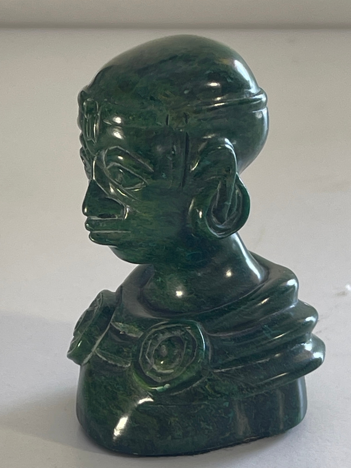 zimbabwe_art_shona_petite_sculpture_buste_afrique_en_pierre_serpentine_verte